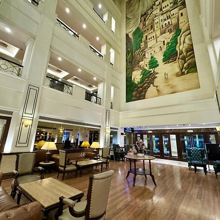 Ramada By Wyndham Jalandhar City Center Экстерьер фото