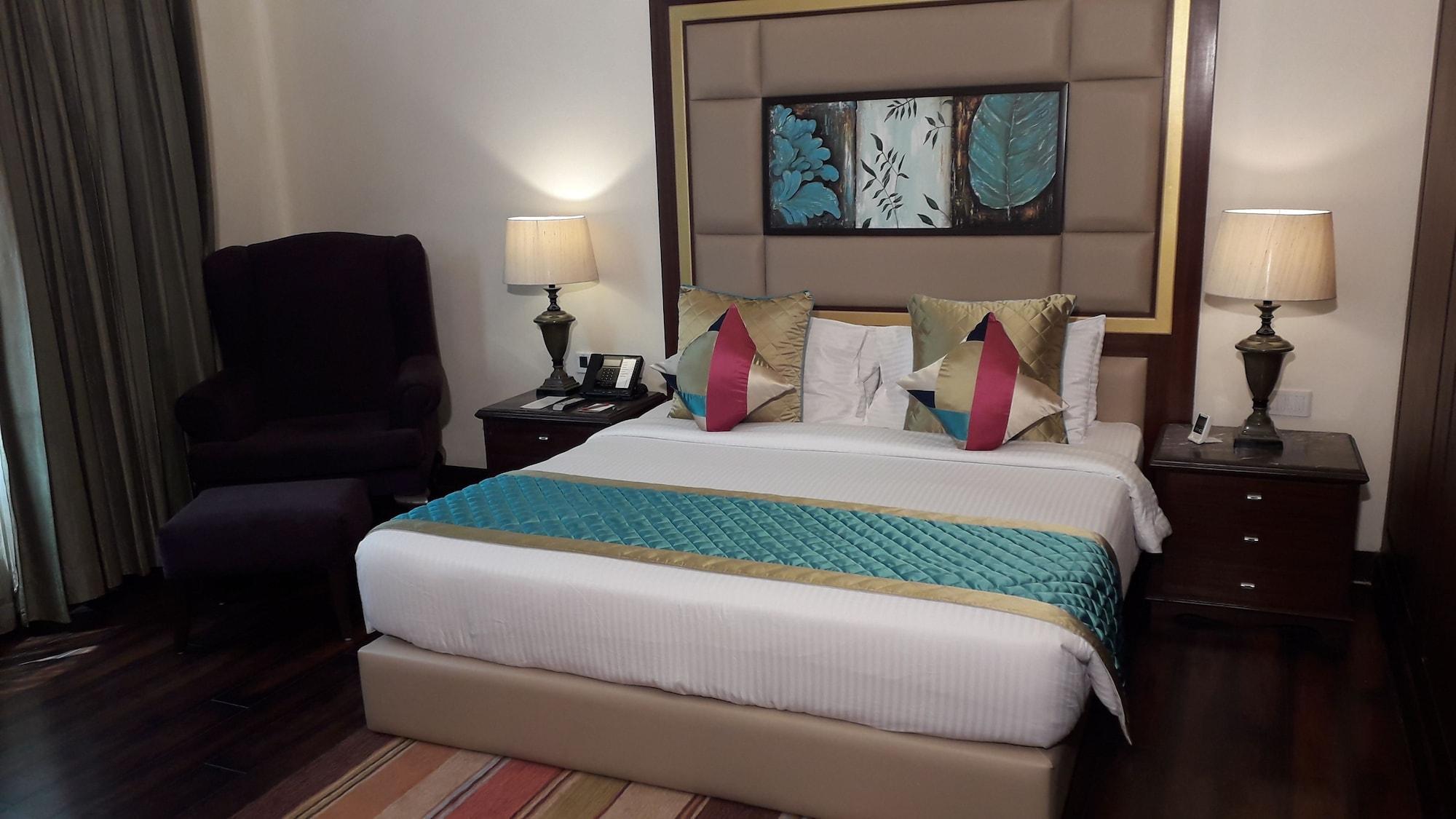 Ramada By Wyndham Jalandhar City Center Экстерьер фото