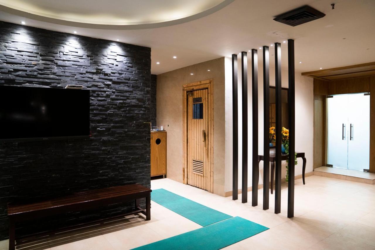 Ramada By Wyndham Jalandhar City Center Экстерьер фото