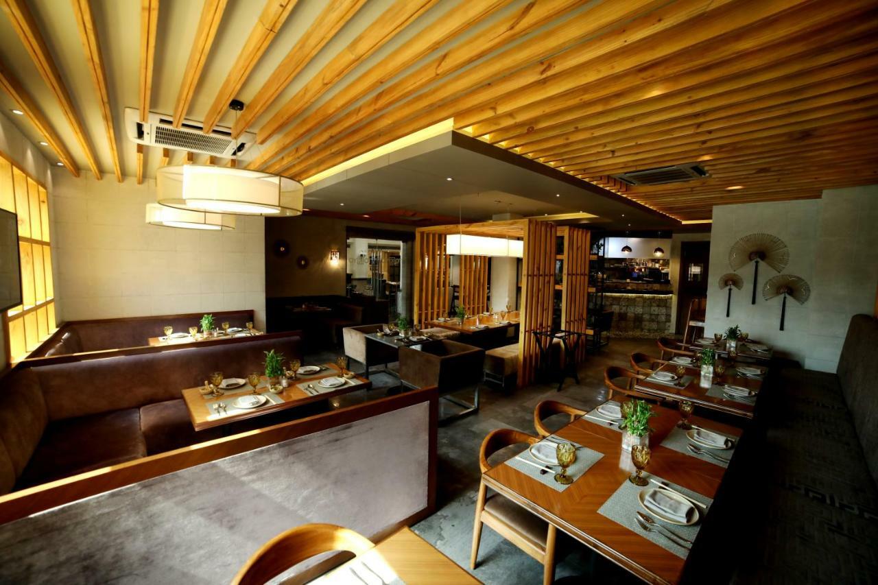Ramada By Wyndham Jalandhar City Center Экстерьер фото